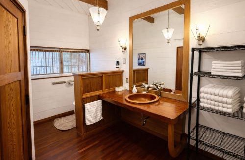 Kisami Villa | OceanWood Villa 220平米 一棟貸し別荘 最大20名 吉佐美大浜徒歩12分 温水ジャグジー BBQ ペット可