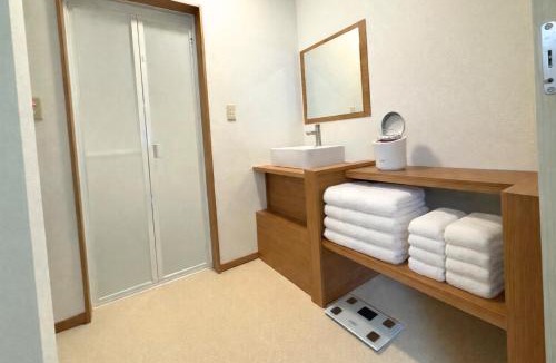 Yuni-cho Apartment | 白樺 l リノベーション済 l 千歳空港まで30分 l 貸切の一軒家 l 8名様までOK