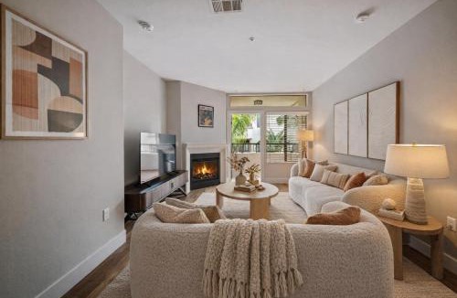 Westwood Apartment | Promo Casa Miel Heart of Westwood Luxury Condo