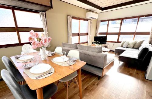 Toyohashi Apartment | 2025年12月OPEN! 豊橋民泊 最大13名様 駐車場2台無料 駅徒歩7分 Traditional Japanese house ,Toyohashi Aichi