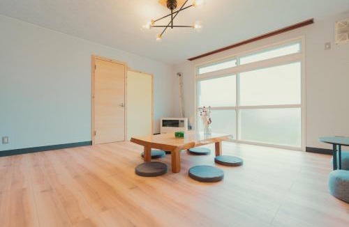Yakumo Apartment | ペコレラ学舎 Teacher House