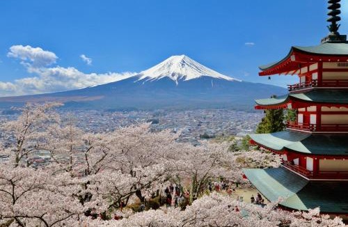 Fujiyoshida House | Guesthouse Arakura ,Private 2F Stay ,Walk to Chureito Pagoda
