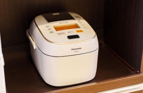Namba Apartment | Starlight 702 - 3-Bedroom Family Suite - 2-Min Walk to Kuromon Market - Near Dotonbori & Glico Sign