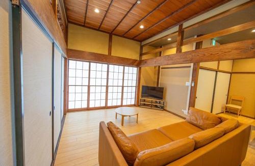 Inatori House | 海が見える1棟貸し!バレルサウナ付きの家族で泊まれる貸し別荘!絶景とプライベート空間を満喫!