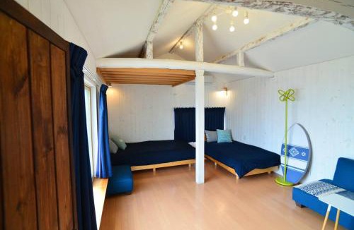 Sado Hotel | SADO Stay 01 海まで12秒 1客のみ オーシャンビュー Beach Side House ウッドデッキ