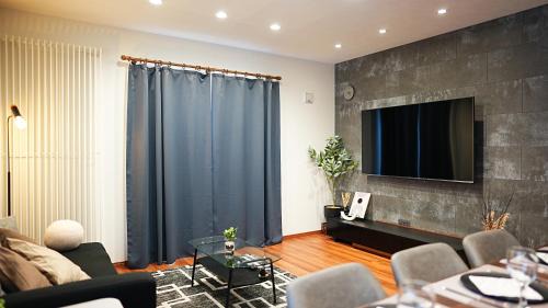 Nishi Hotel | HOTELHOUSE Nekogoya Hachiken 八軒