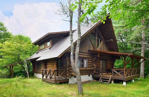 Tsumagoi Cabin | Rental Log UrubeVillage