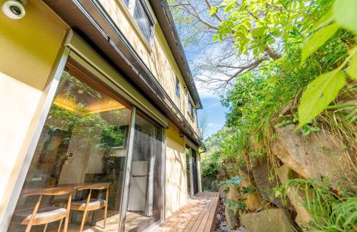 Yumoto Apartment | 郷隅美悦 - Kyo Gu Bi Etsu