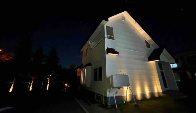 Slow and luxurious time/bedroom 1 in riverside, 10 minutes drive from Obihiro station.