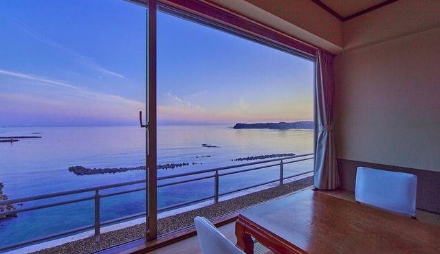 Mikazuki Sea-Park Hotel Katsuura
