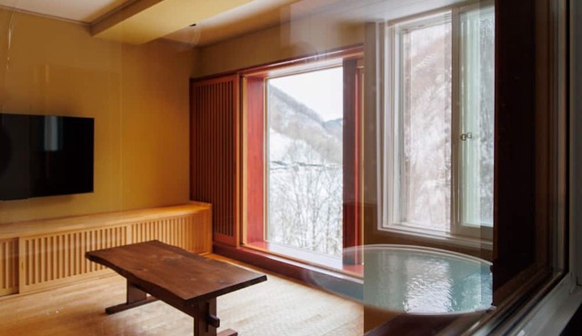 Shigakogen Milky Hot Spring Keikokunoyu
