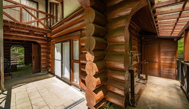 Log house with nature BBQ grill available Projector available Pets allowed 3 bedrooms Up to 3 parkin / Nasugun Tochigi