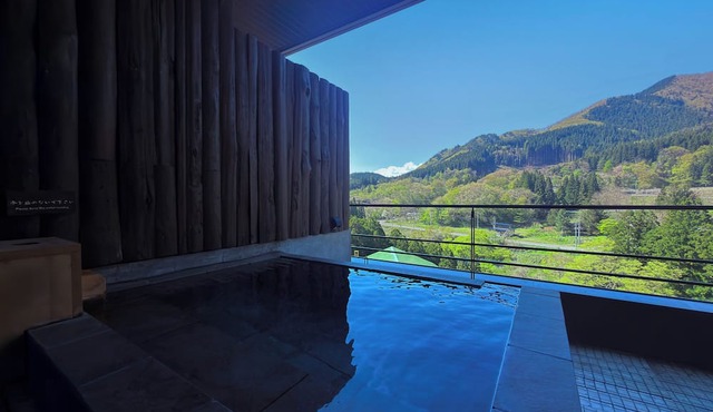 Yuze Hotel