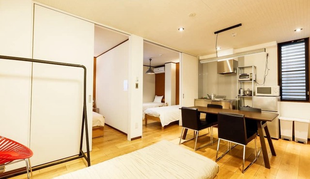 One floor charter 1F/Osaka Ōsaka