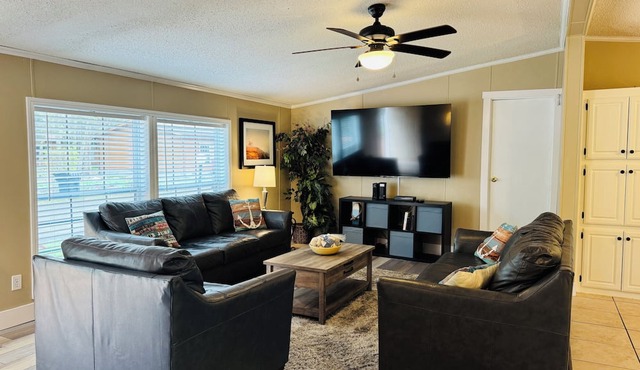 Two Parking Spots, Zero Hassle | 10 ppl | IC74 in Put-in-Bay