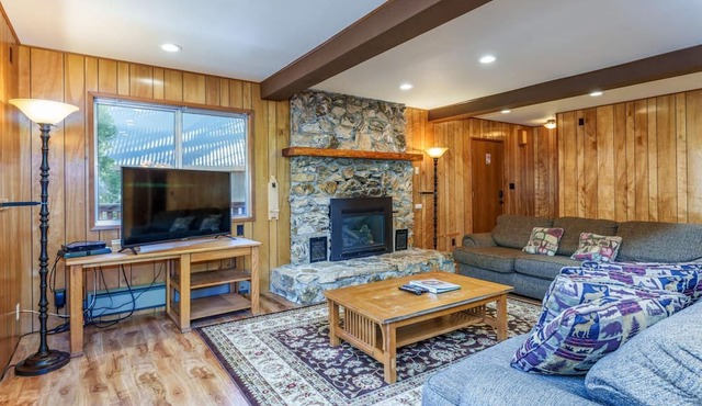 Hutchings Cabin & Apt. in Yosemite National Park