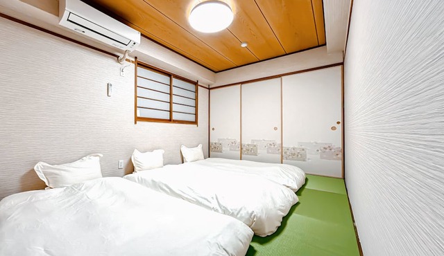 Traditional Meets Modern | 110㎡ Tokyo Home | Train 5min to Ikebukuro | Sleeps 11