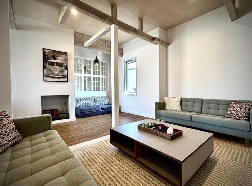 Zeni House