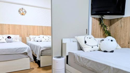 MIYAVI#101 3min walk from Narimasu Station, up to 6 people, spacious popular character room, Tokyo's largest Don Quijote