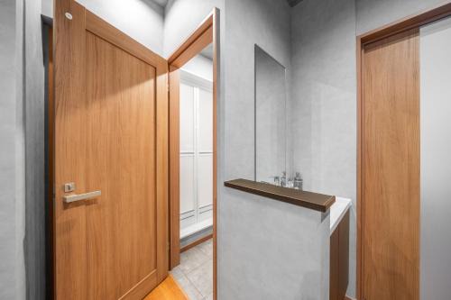 E-us Sakaedori House