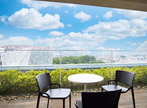 IN THE LIBRARY hotel and books TOKOROZAWA